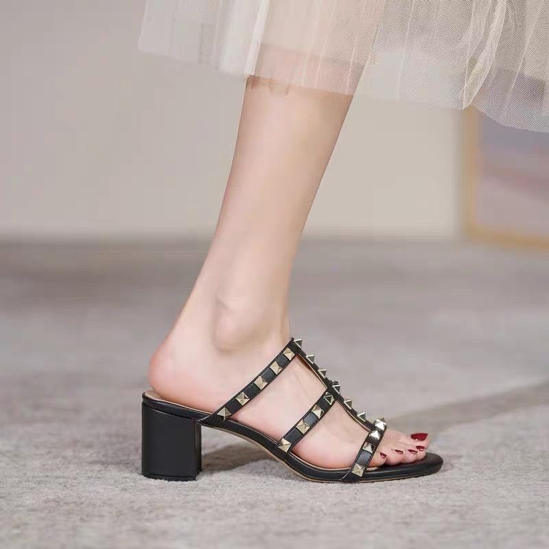 Rivet thick heel with slippers women's summer 2025 new versatile rivet high heel open toe sexy sandals women