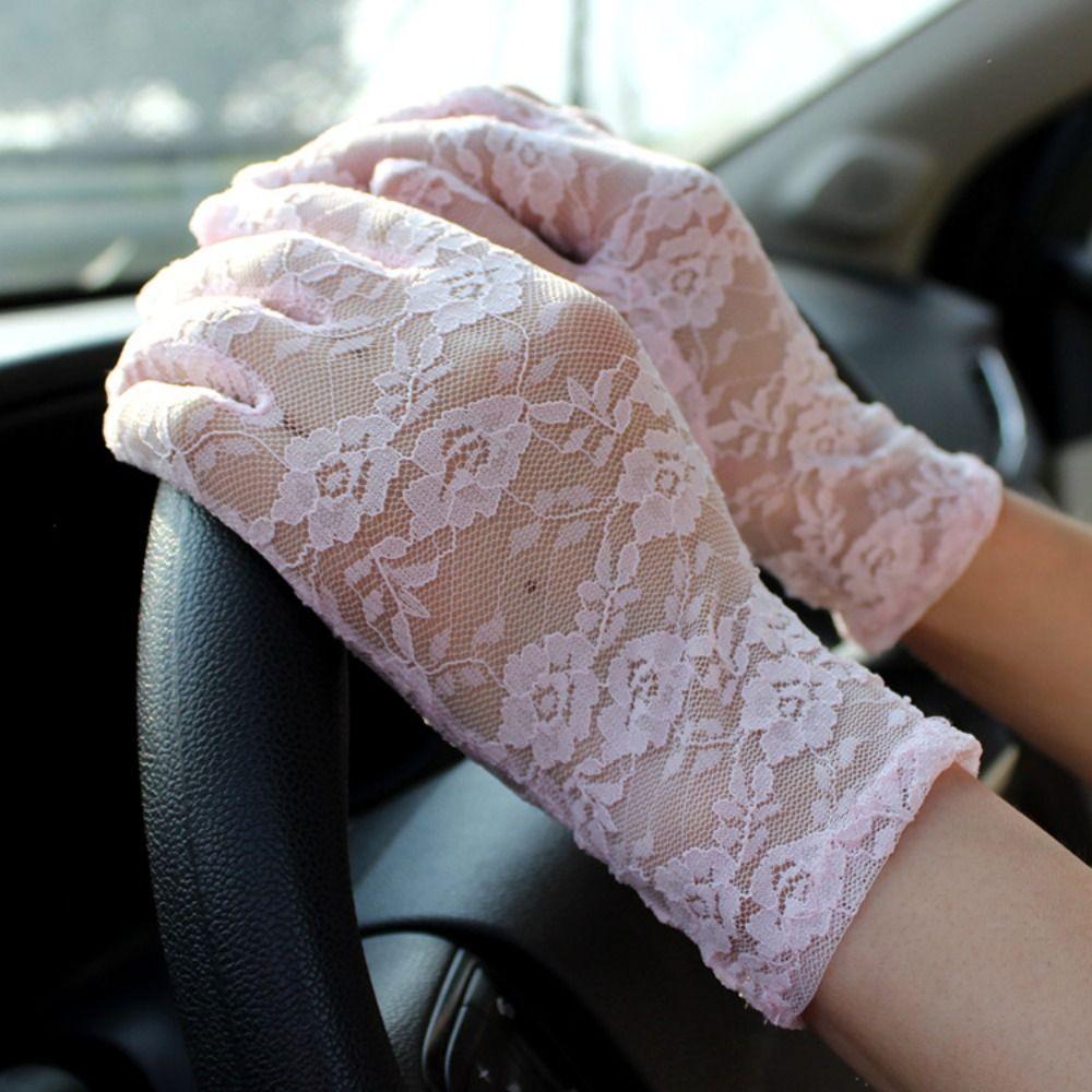 Elegant Short Sunscreen Gloves Thin Hollow-Out Mittens Fashion Party Gloves  For Women Female