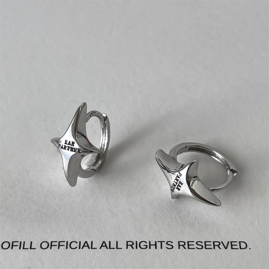 Light luxury personalized star earrings women's exquisite and small silver needle earbone nails niche design high-end new earrings ear buckles