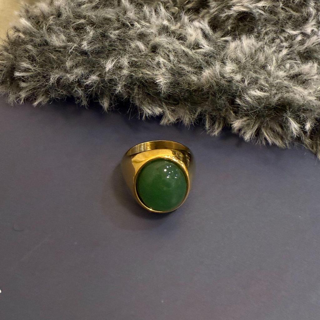 Titanium Steel Oval Agate Stone Gold Ring - Women's Niche Fashion Accessory