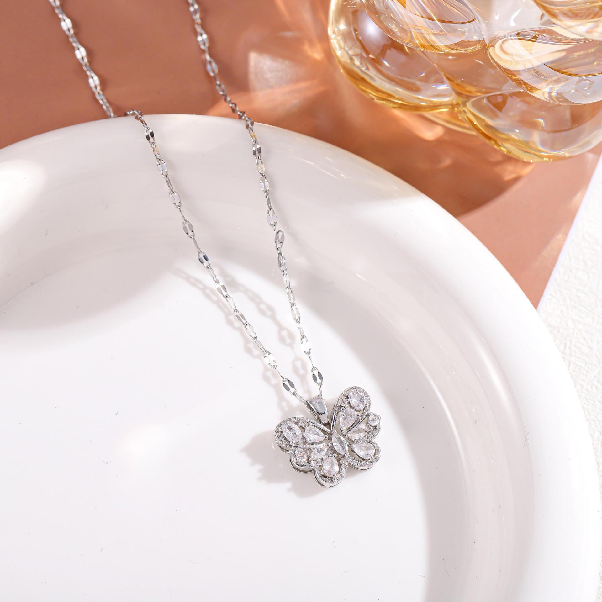 Elegant Butterfly Zirconia Necklace: Women’s Titanium Steel Clavicle Chain Butterfly Necklace