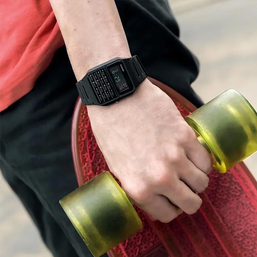 Casio Černý silikonový řemínek Digitální displej Tlačítka Pánské křemenné hodinky CA-53WF-1B