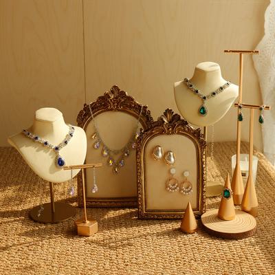 Luxury Necklace Display Portrait Model Wooden Window Jewelry Displays Rack Counter Bracelet Ring Organizer Display Props