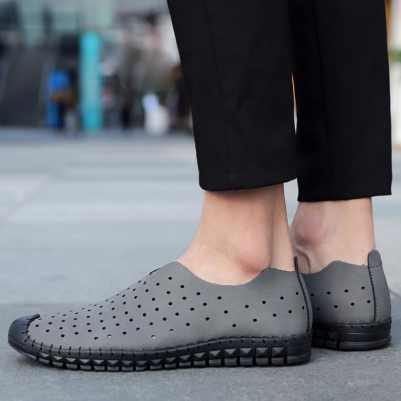 Fashion 2025 New Leather Men Loafers Stylish Summer Slip On Shoes Ultra-light Male Driving Footwear Moccasins Fashion Men Leather Shoes