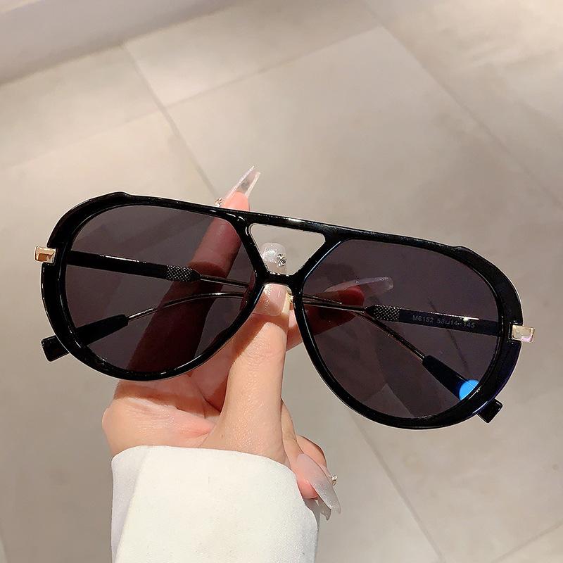 

Big Frame Vintage Pilot Sunglasses Women For Men Luxury Brand Designer Sun Glasses Popular Outdoor Punk Double Bridge Shades without case