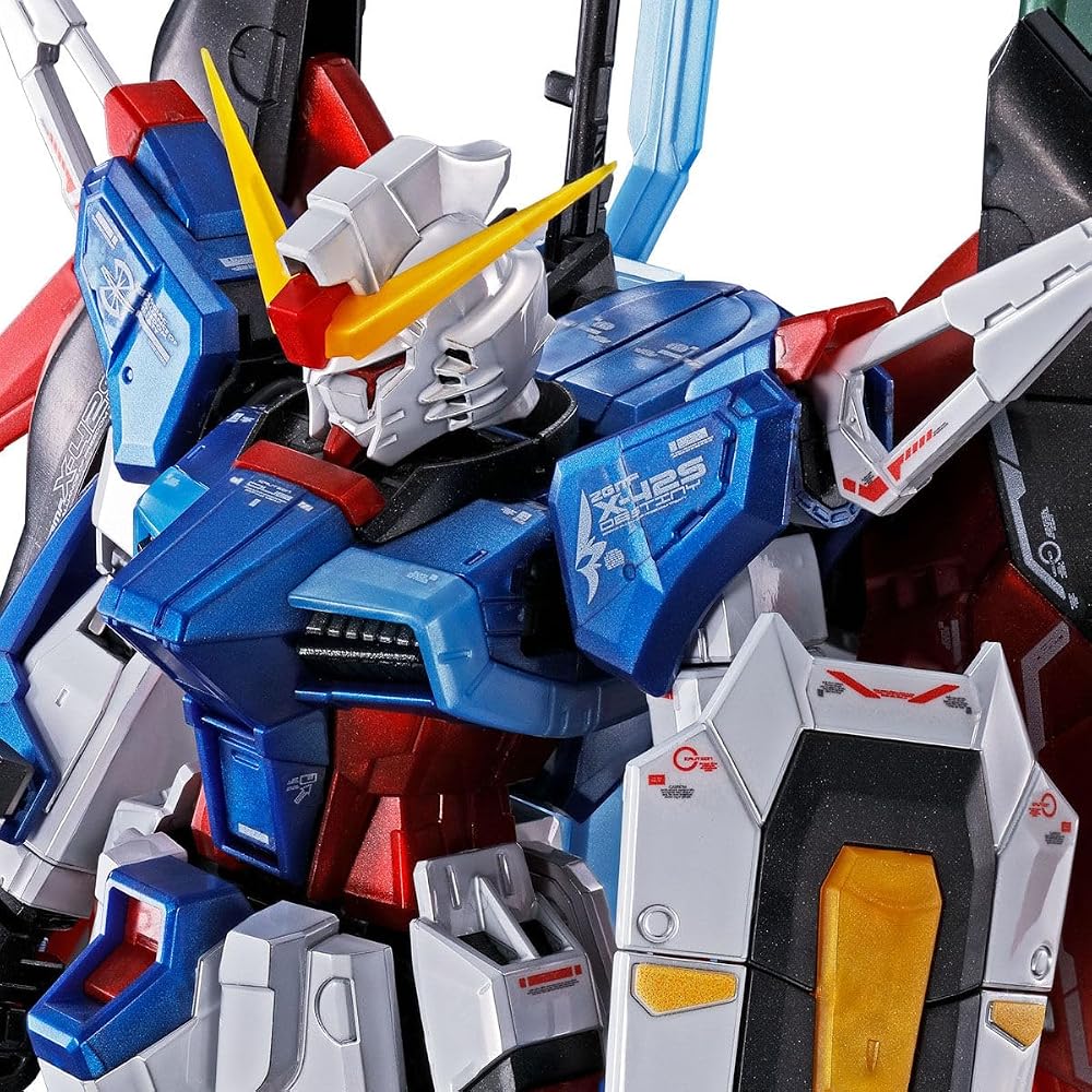 Bandai (BANDAI) RG Destiny Gundam [titanium finish] 1/144