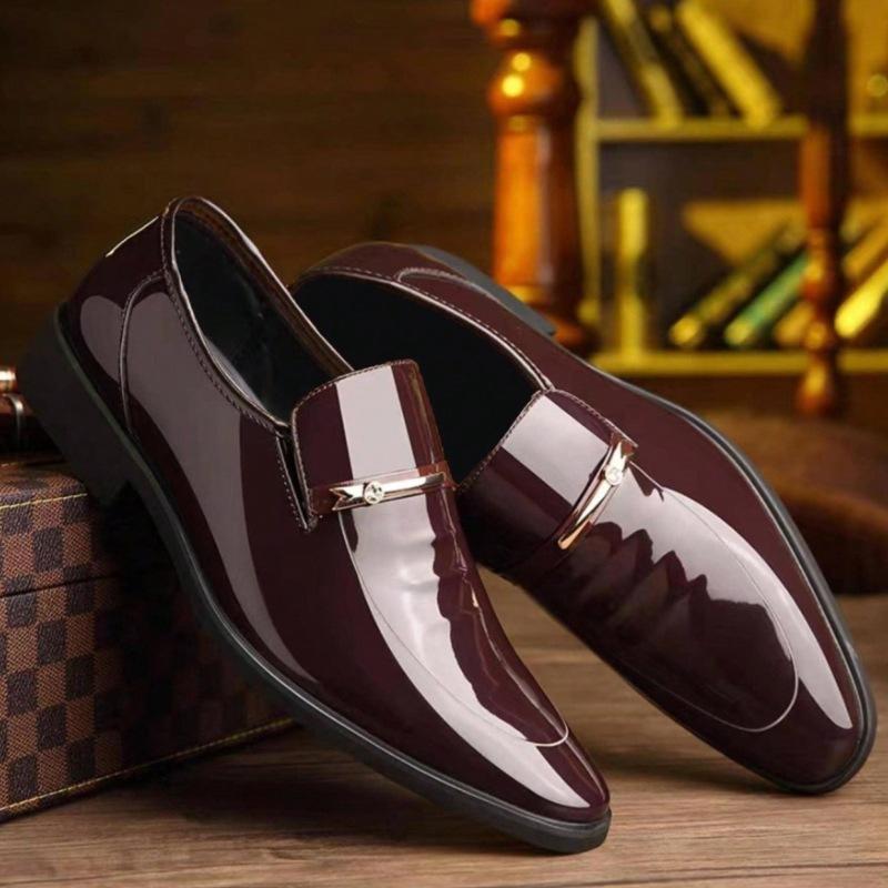 Fashion Luxury Designer Fahion New Pointed Glossy Black Brown Slip On Shoes For Men Casual Loafers Formal Dress Footwear Zapatos Hombre