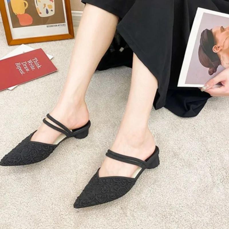 Fashion Outside Pointed Toe Women's Slippers and Ladies Sandals 2025 Trend Chic Elegant Slides Clappers High Quality Top Designs Shoes