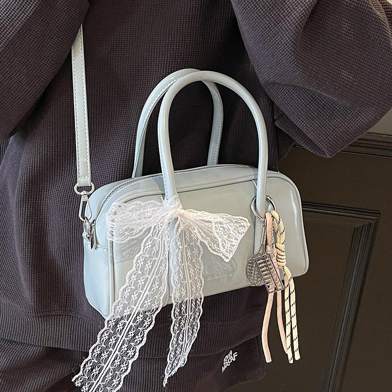 2025 fashion high sense dopamine ins wind hand pillow bag foreign style niche commuter versatile messenger bag women