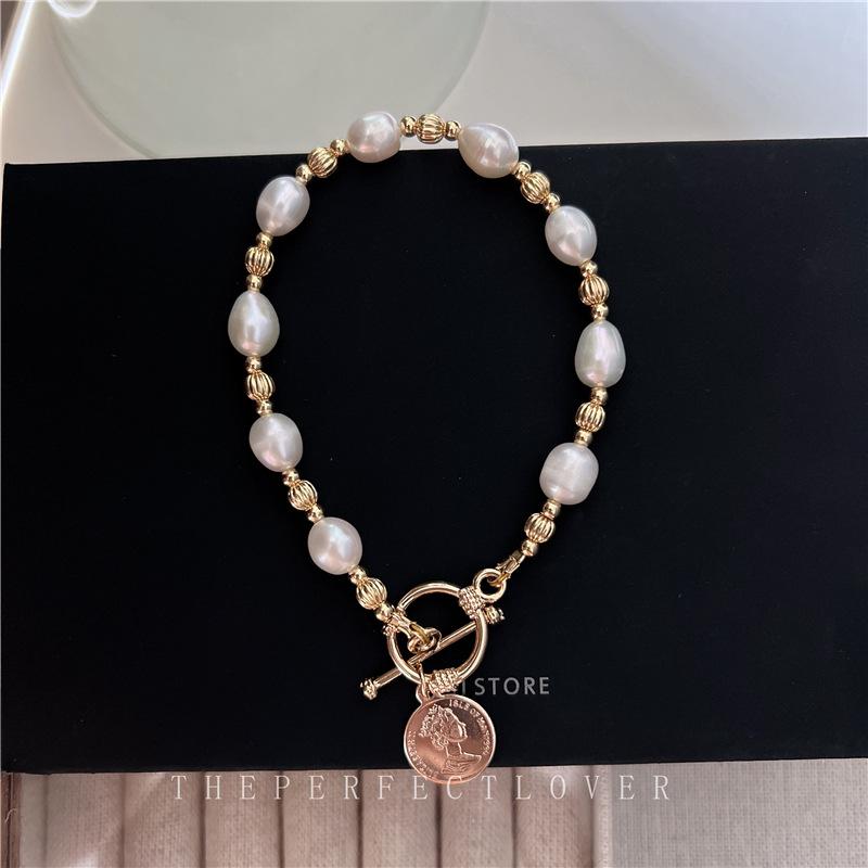 BLINGBY Women's Bracelet Baroque Natural Bracelet New Light Luxury Portrait Round Sign Hand Jewelry Girls Modern Jewelry Gift