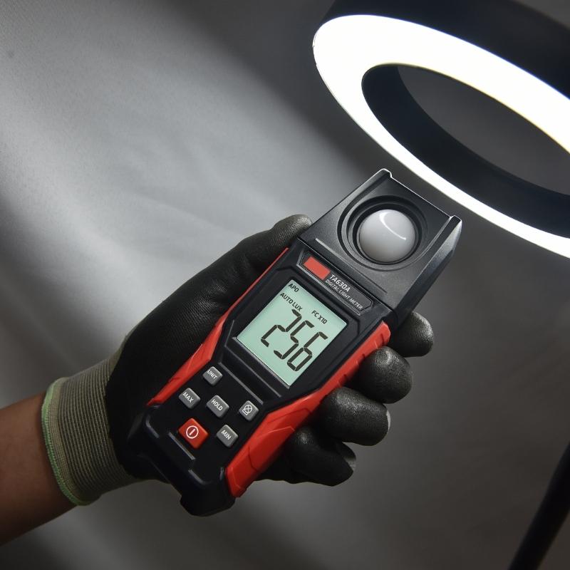 Lighting Engineering Digital Luxometer Professional Handheld Light Meter High Accuracy Luxmeter Illuminometer Photometer