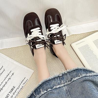 Chaussures de sport rétro polyvalentes rehaussantes pour femmes, collection automne 2025, style américain à semelle plate, inspirées de Forrest Gump.