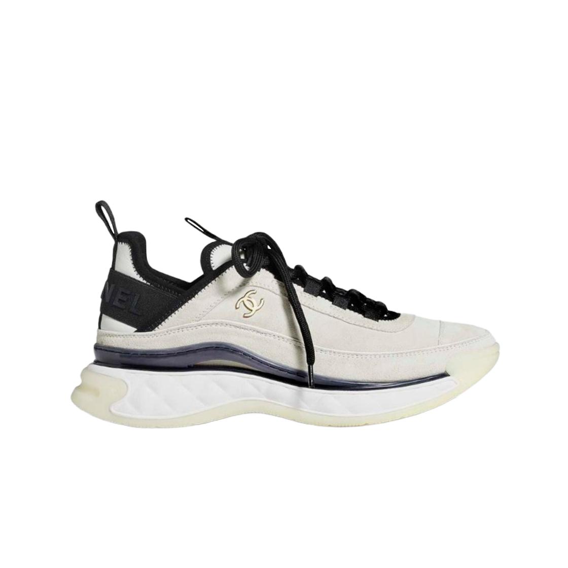 

Chanel Mixed Fibers Sneakers Suede Calfskin & White 39