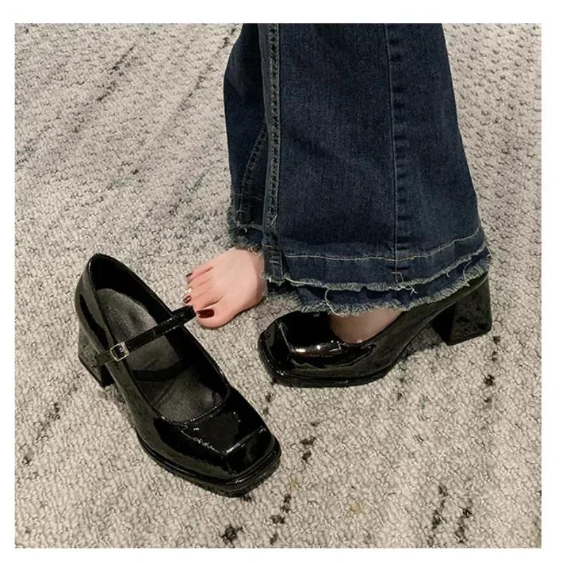 Damen Sommer Schwarz Neu Kleine Lederschuhe Mary Janes Vintage Schnalle Rutschfeste Sandalen Frau Mittelhohe Absätze Lässige Elegante Absätze