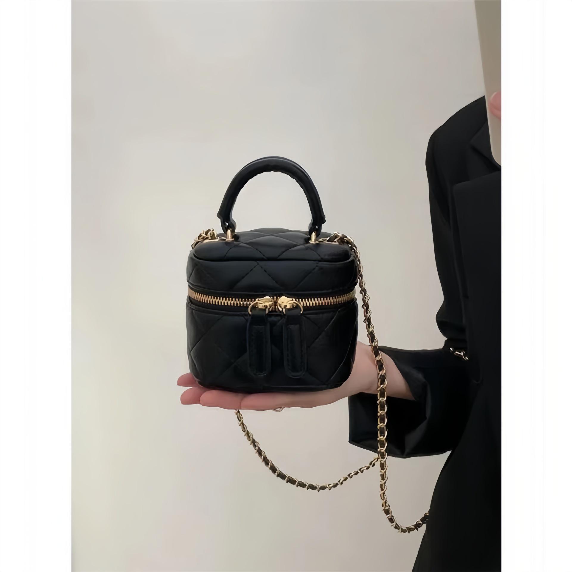 

Premium mini diamond chain small fragrant wind bag women s 2025 new fashion texture niche shoulder messenger bag