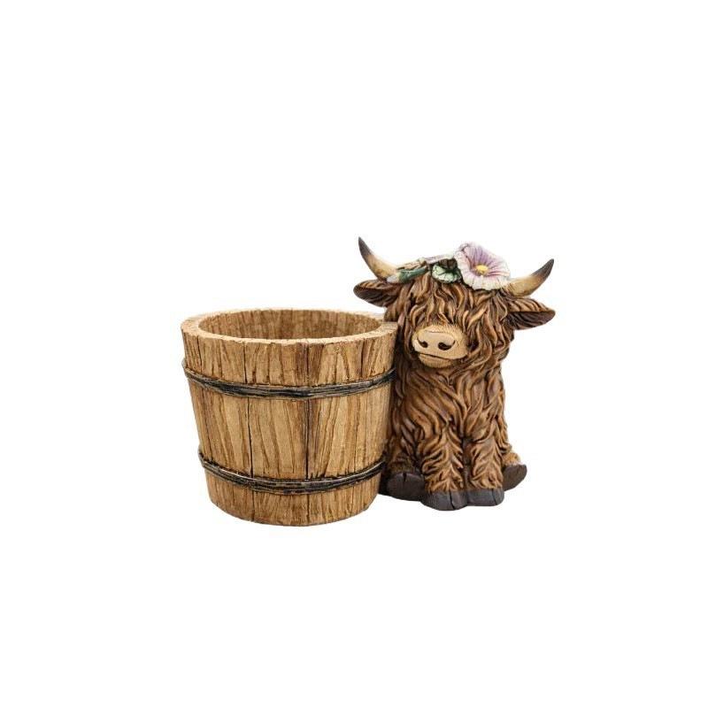 Cute Highland Cow with Flower Pot Outdoor Garden Decoration Piece Cute Highland Cattle