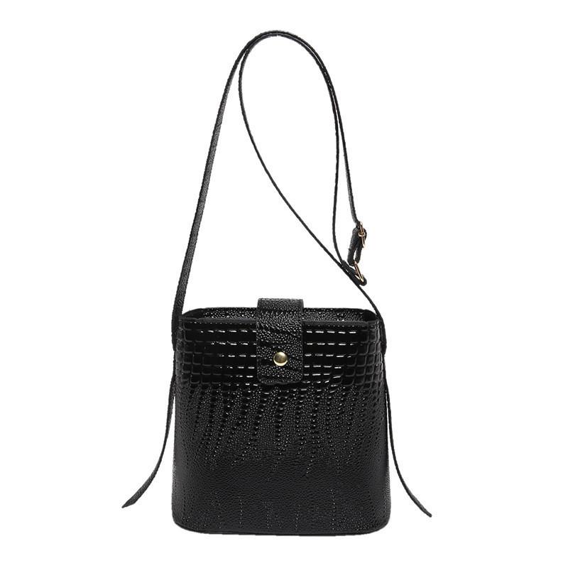 Fashionable 2024 Summer Minimalist Crossbody Bag For Women In Stone Pattern Design чёрный