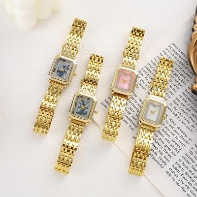 Fashionable and Luxurious Rectangular Dial Alloy Quartz Watch for Women, Suitable for Daily Wear, Christmas Gift