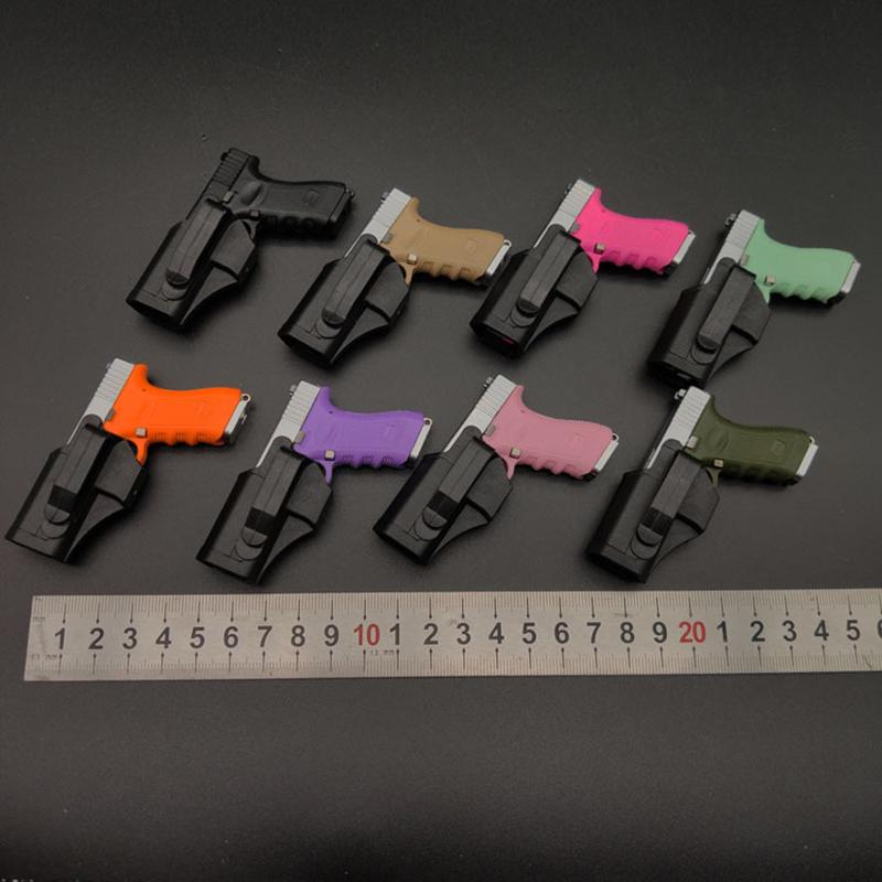 1Pcs 1:3 Metal Gun Keychain Holster Quick Pull Protective Case 1: 3 Glock G17 Model Specific Accessory Plastic Protective Cover