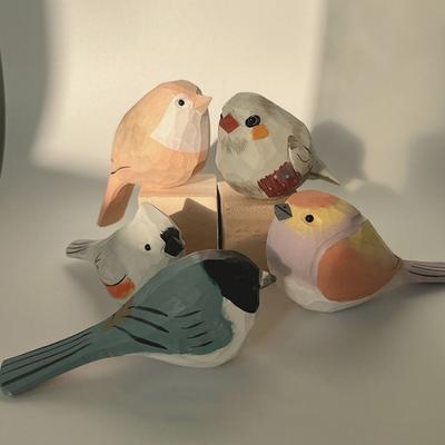 Creative Cute Wood Carving Bird Mini Carving Small Bird Ornament Handmade Painting Wooden Bird Figurine Tabletop