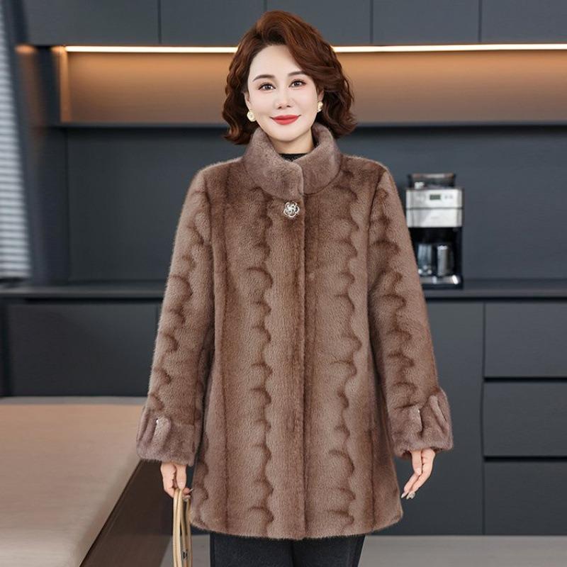 High-end Winter Fur Integrated Jacket with Noble Temperament and New Medium Mink Fur Coat