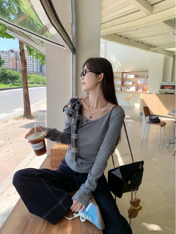 Chic Korean Grey One-Shoulder Bow T-shirt for Women - Sweet and Spicy Spring/Autumn Style