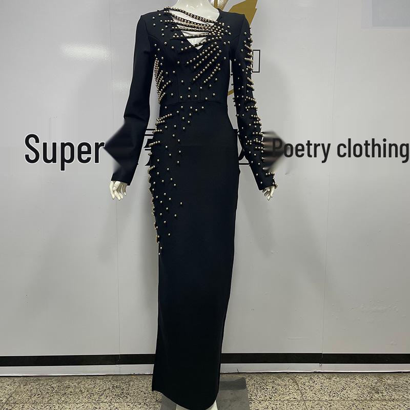 Rochie de seară elegantă cu decolteu în V, cu mărgele și mâneci lungi