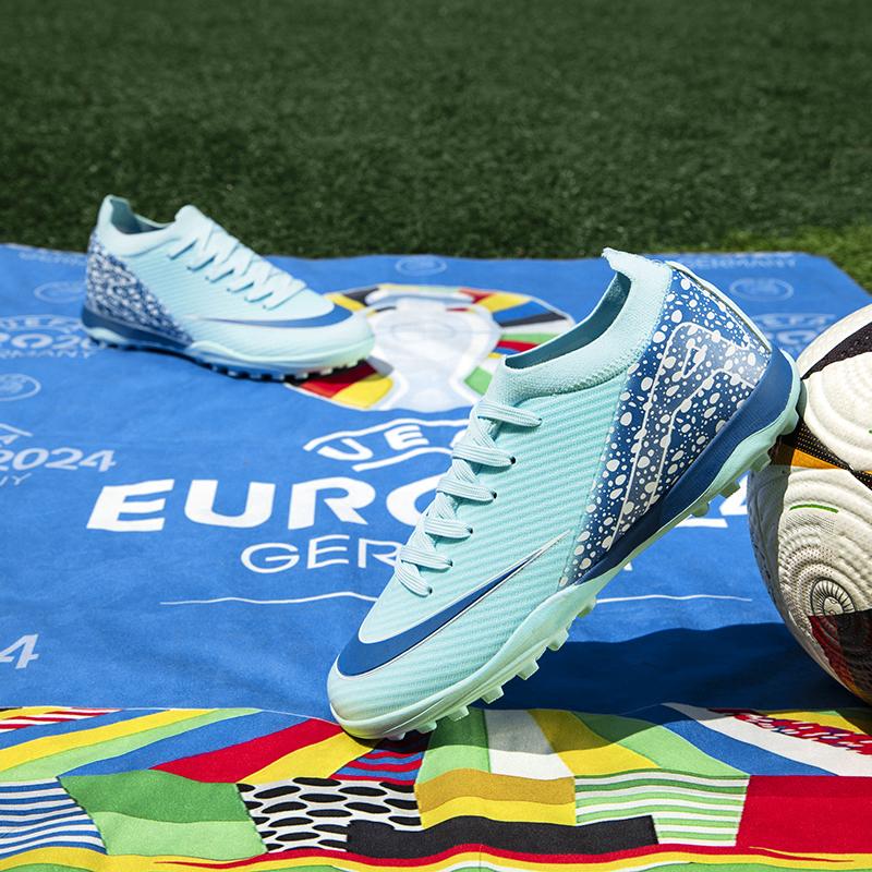 Men professional soccer shoes sport ultra-light non-slip unisex football boots cleats FG/TF Boy grass training shoes