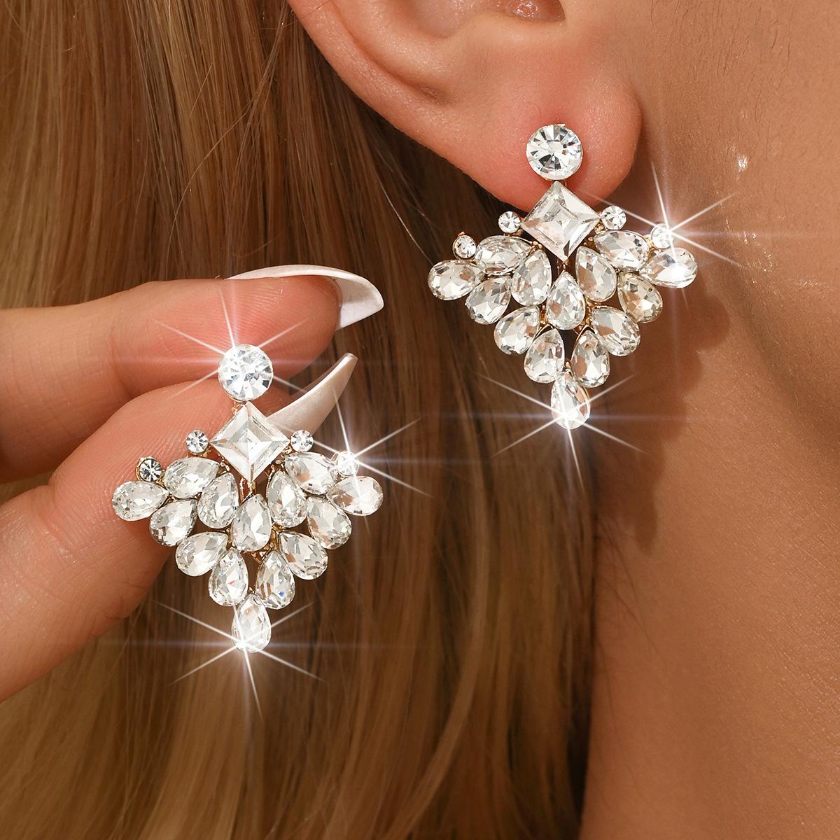 Легкая роскошь, ощущение высокого класса, полностью бриллиантовые сплавные геометрические серьги, темпераментные, модные, преувеличенные серьги-гвоздики, нишевый дизайн