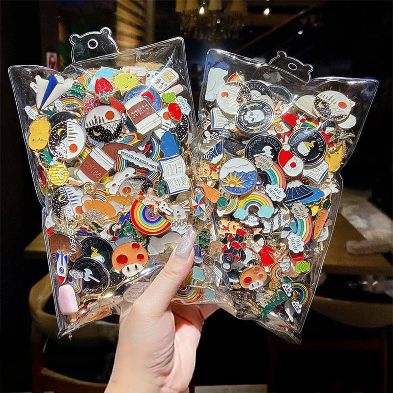 10/20/30/40/50Pcs Enamel Pin Badge Random Cute Animal Plant Metal Pins For Backpack Lapel Brooches Women Kid Jewelry Accessories