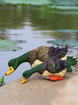 Simulated Animal Drinking Duck Garden Courtyard Pond Pool Aquarium Decoration Resin Sculpture Artificial Animal Decoration