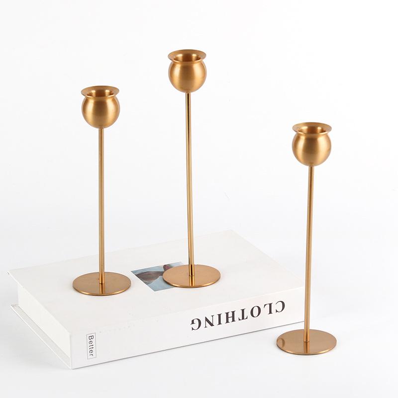 High-End French Metal Candle Holder: Elegant Single-Rod Design for Home Decor