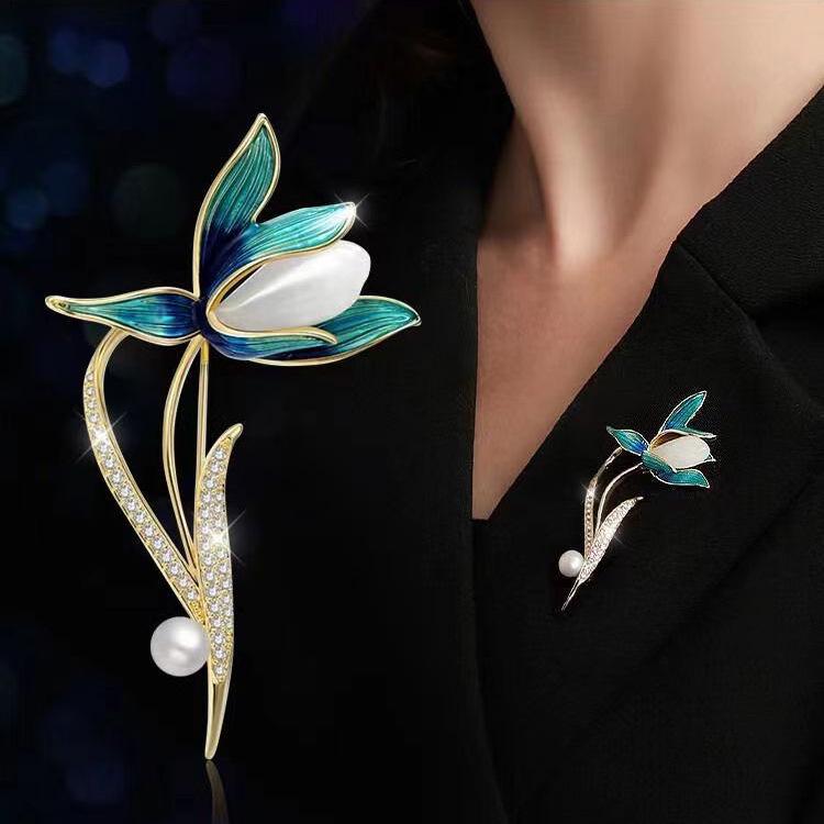 Versatile Rhinestone & Pearl Brooch for Women - Elegant Suit Accessory