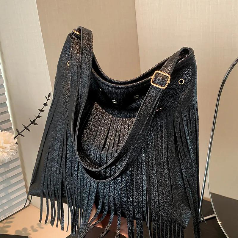 WTEMPO Faux Leather Large Capacity Retro Tassel Bags Women's Single Shoulder Crossbody Bags Bohemian Fashion Tote Bags