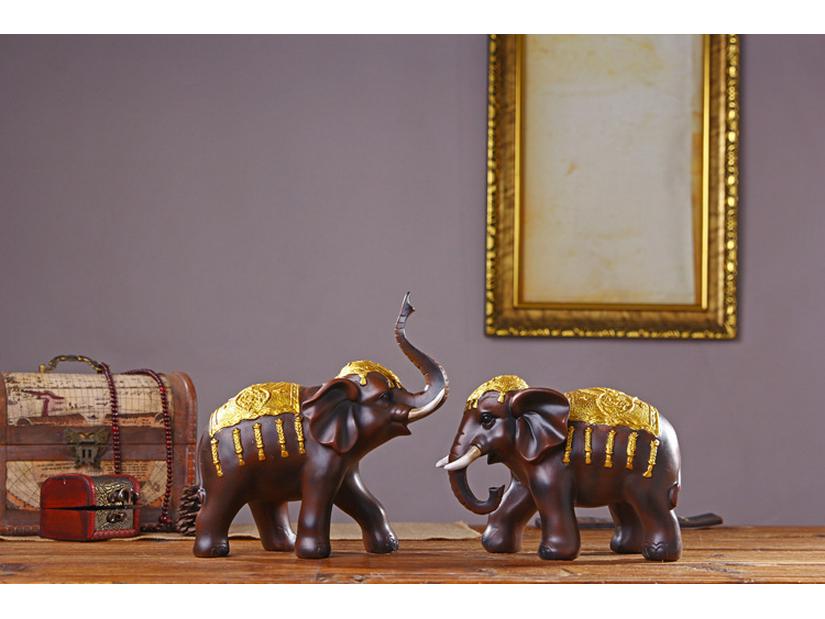 Thai-Style Lucky Elephant Ceramic Ornament for Home or Office Decor