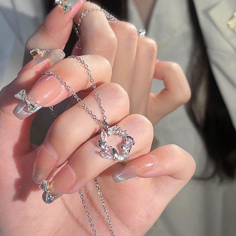 Original Princess On The Run Series Bow Necklace Jewelry Female Niche Design Sense Stainless Steel Clavicle Chain