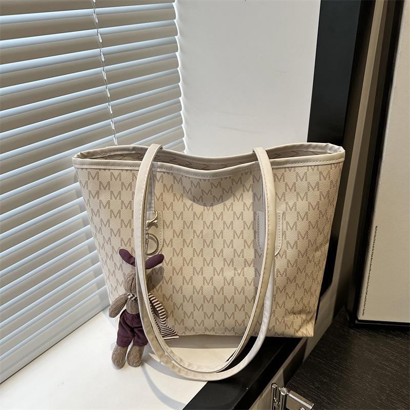New retro trend printing large capacity shoulder armpit bag simple high-end temperament versatile handbag