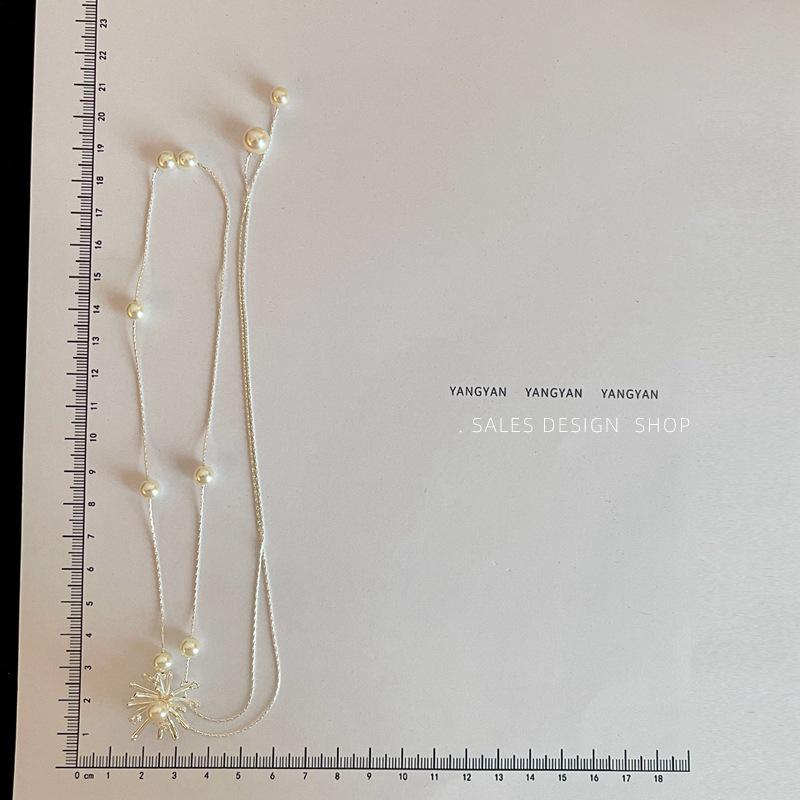 Collana a Nappa con Fiocco di Neve d'Argento e Perle - Elegante Catena per Maglione Autunno/Inverno per Donna