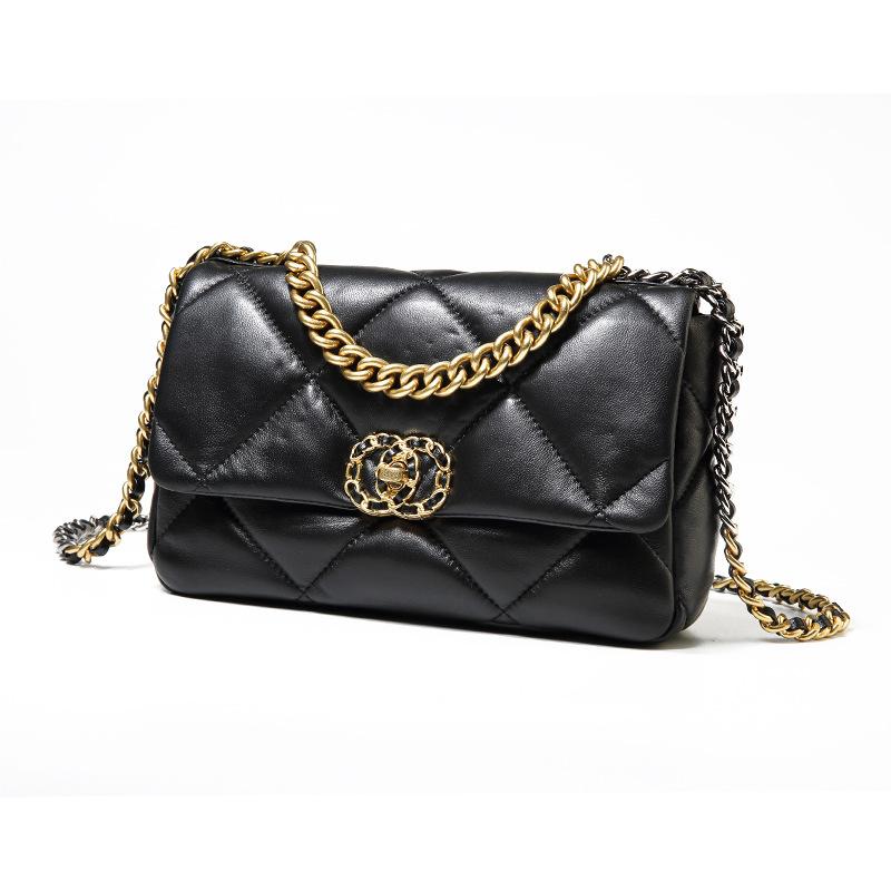 

New diamond chain sheepskin small square bag fashionable women s shoulder bag simple and versatile leather messenger women s bag чорний
