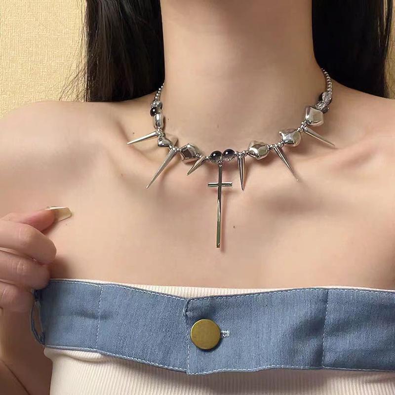 Punk Metal Thorn Rivet Choker Necklace For Men Woman Gothic Hip Hop Double Layer Clavicle Chain Necklace Y2K Jewelry Accessories