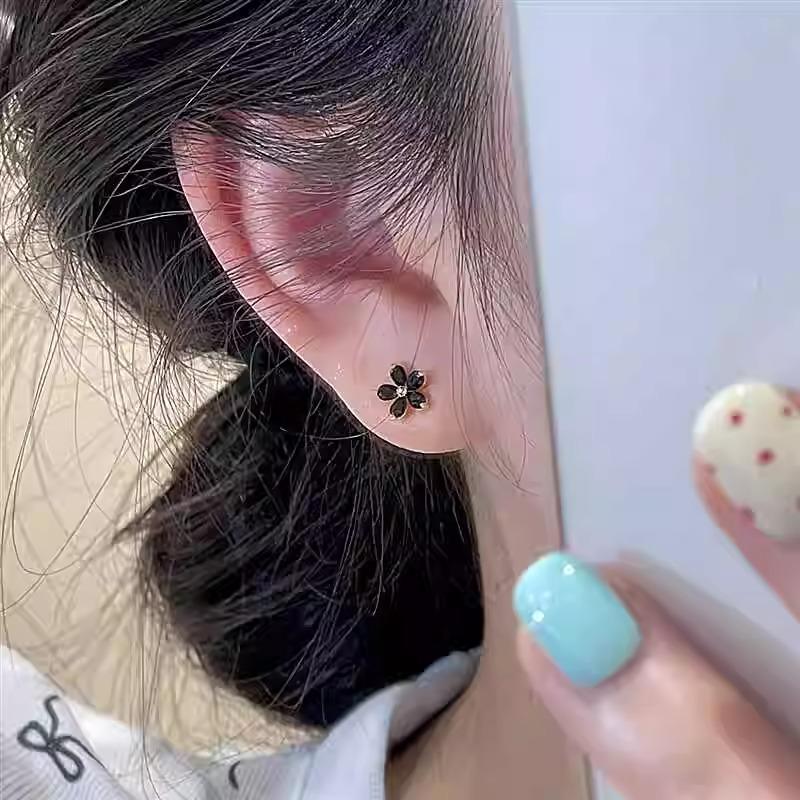 S925 Silver Black Flower Women's Earrings - High-End Niche Design, 2024 New Exquisite Small Earrings