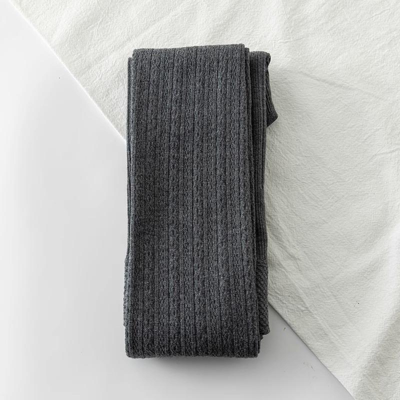 Women's Japanese Retro Cable Knit Fleece-Lined Stirrup Leggings - Autumn/Winter Style White Pantyhose