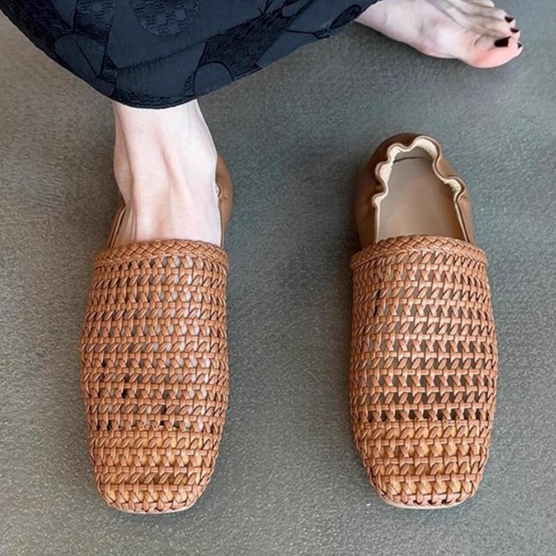 Fashion Hand made Woven Ladies Flat Sandals Versatile Hollow Outside Square Toe Slippers Designer New Comfy Simple Women Sandals