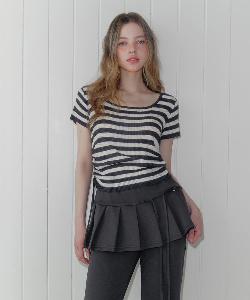 Teuwi Lilphin Shirred Square Short Sleeve Knit