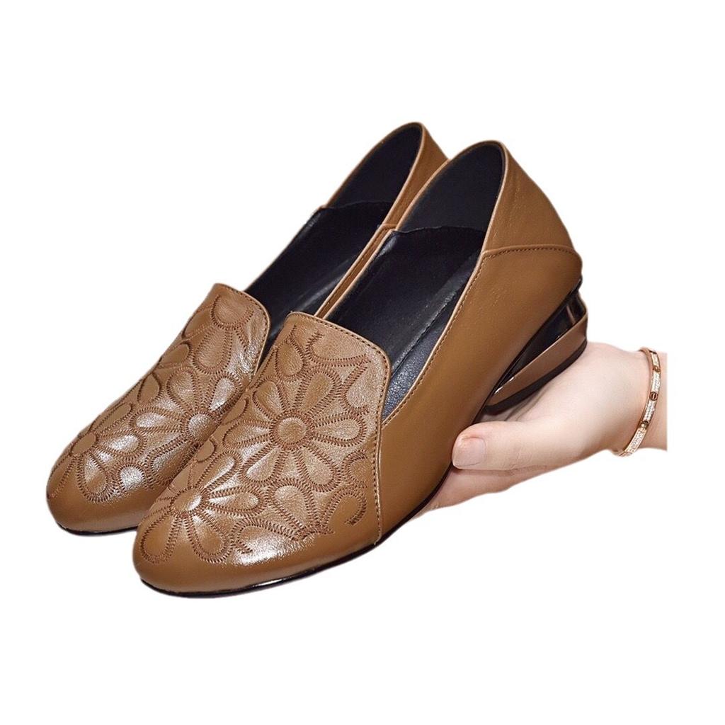 Low-heeled Women's Shoes Are Really Soft Leather 2025 New Round Head Embroidered Soft-soled Cowhide European and American Fashion Thick-heeled Mother