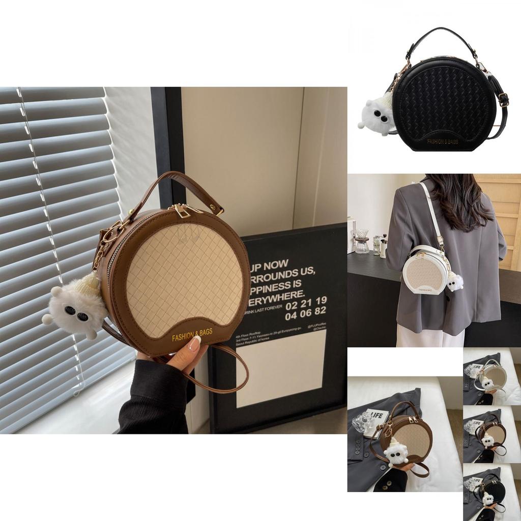 Stylish Trendy Womens Round Crossbody Bag With Zip Closure In Chic Black