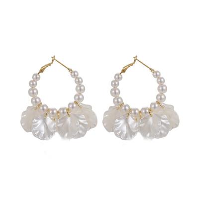 New Shell Flower Dangle Earrings for Women Imitation Pearl Beads Korean Fashion Elegant Wedding Ear Jewelry