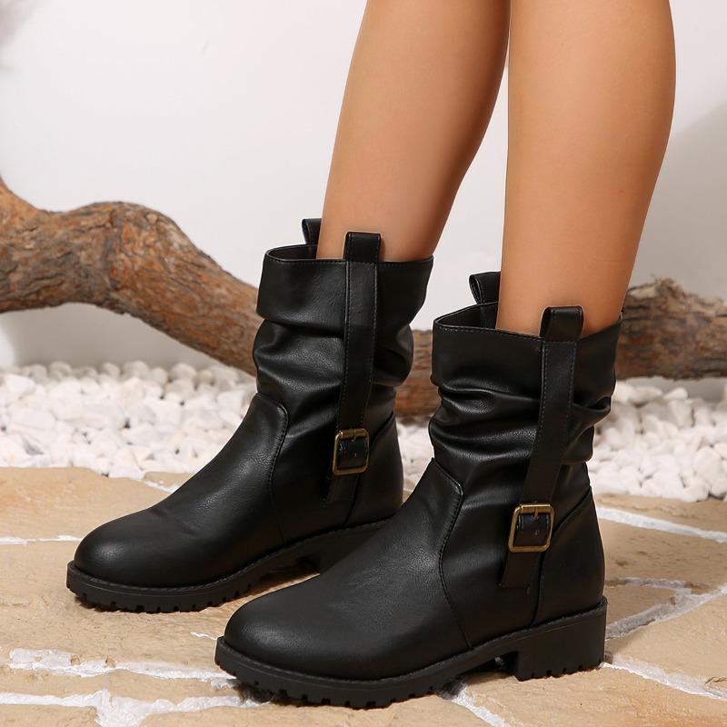 Round Scalp Belt Buckle Pleated Stack Boots 2025 Winter New Retro Plus Size British Style Thick Heel Martin Boots for Women