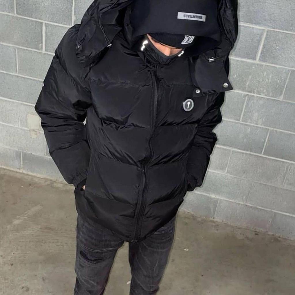 Trapstar Vyšívaná Americká Bavlněná Bunda s Kapucí a Stojáčkem - Nový Trendy Zimní Styl