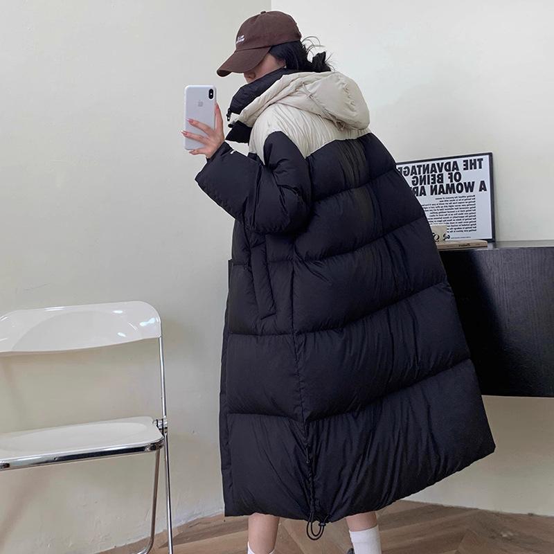 High-End lange Daunenjacke Damen 2024 Winter neue Mode Kontrastfarben locker warm über dem Knie Liebespaar